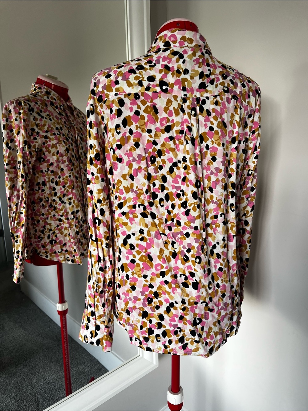 Button-Front Pink Multi-Print Collared Shirt - Picture 5 of 8